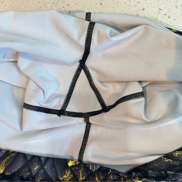 Dragon scale CVG Leggings and matching headband - Picture 4 of 4